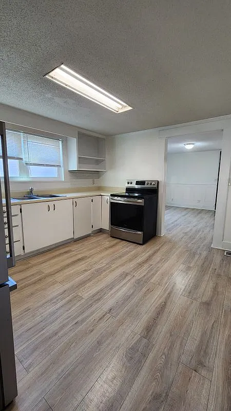 2 bed, 1.0 bath, 837 sqft, $1,400 — Photo 3