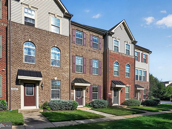 3rd image of 7865 Fletcher Way