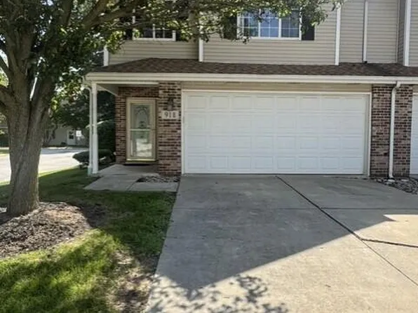 911 Penny Ct, Hobart, IN 46342