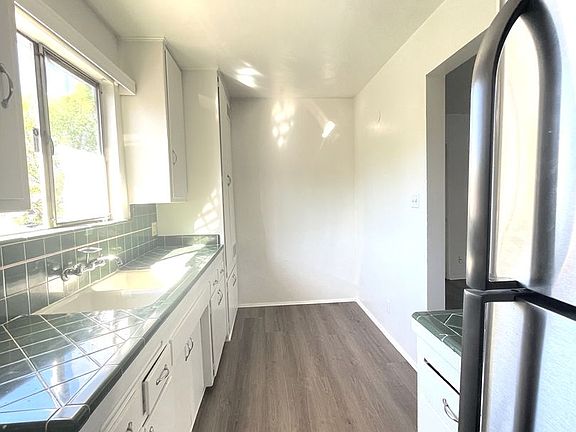4th image of 10250 W Camarillo St #1