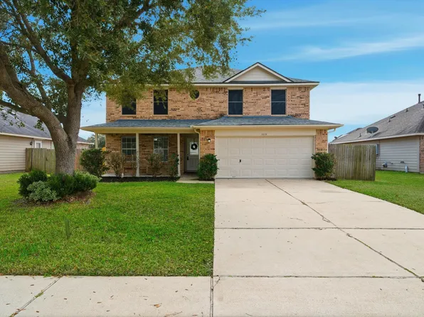 1015 Santa Fe Ct, Rosenberg, TX 77471