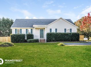 128 Red Star Ln, Clayton, NC 27520