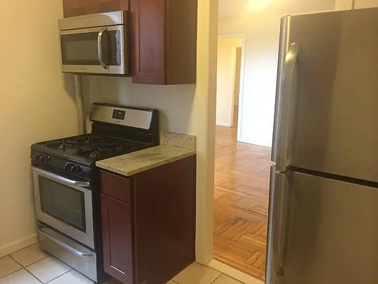 Rented by 4 Points Properties | media 2