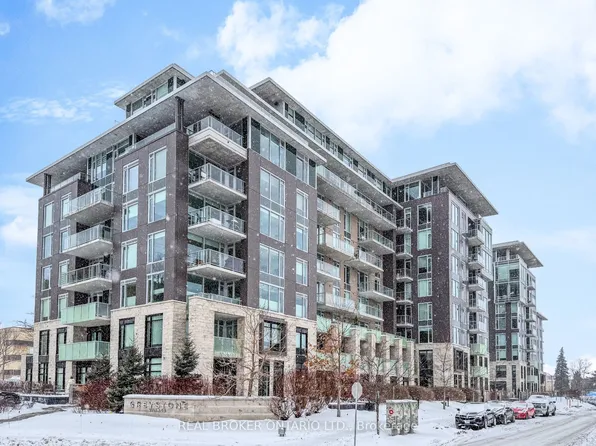 530 De Mazenod Ave #310, Ottawa, ON K1S 5W8
