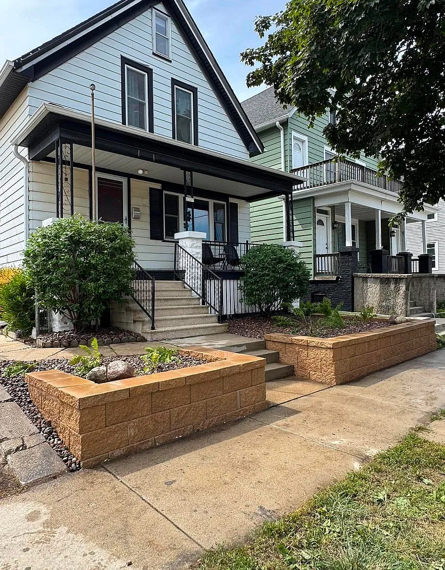 S Lenox St, Milwaukee — Photo 2