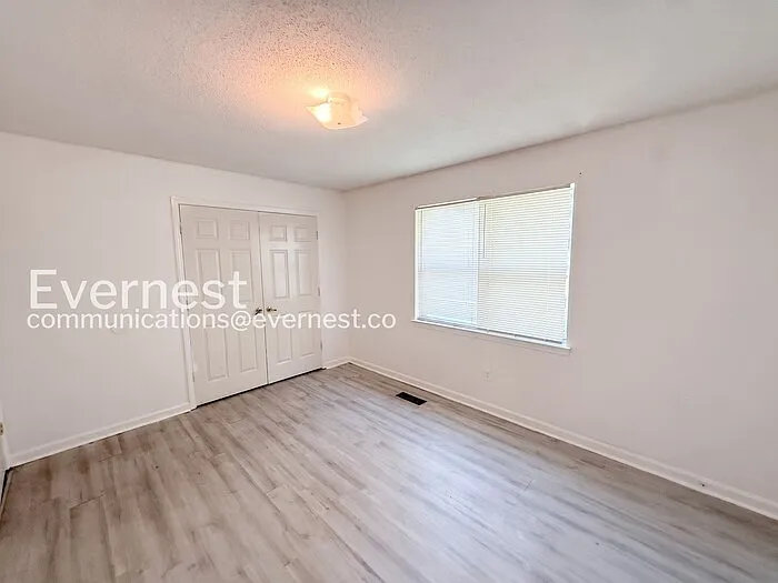 426 Buckingham Cir — Photo 11