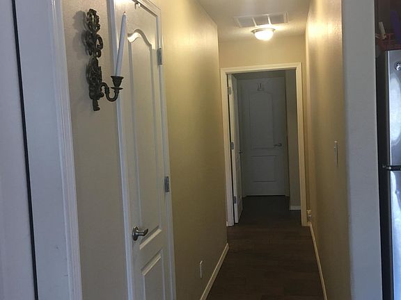 5th image of 413 Harvard Dr SE