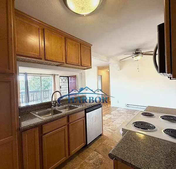 23308 Marigold Ave #V-201 — Photo 8