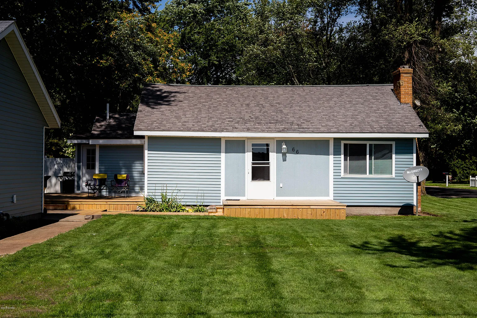 66 Lakeview Ave photo 1