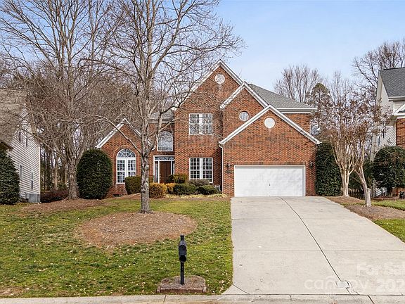 2nd image of 2330 Oberwood Dr