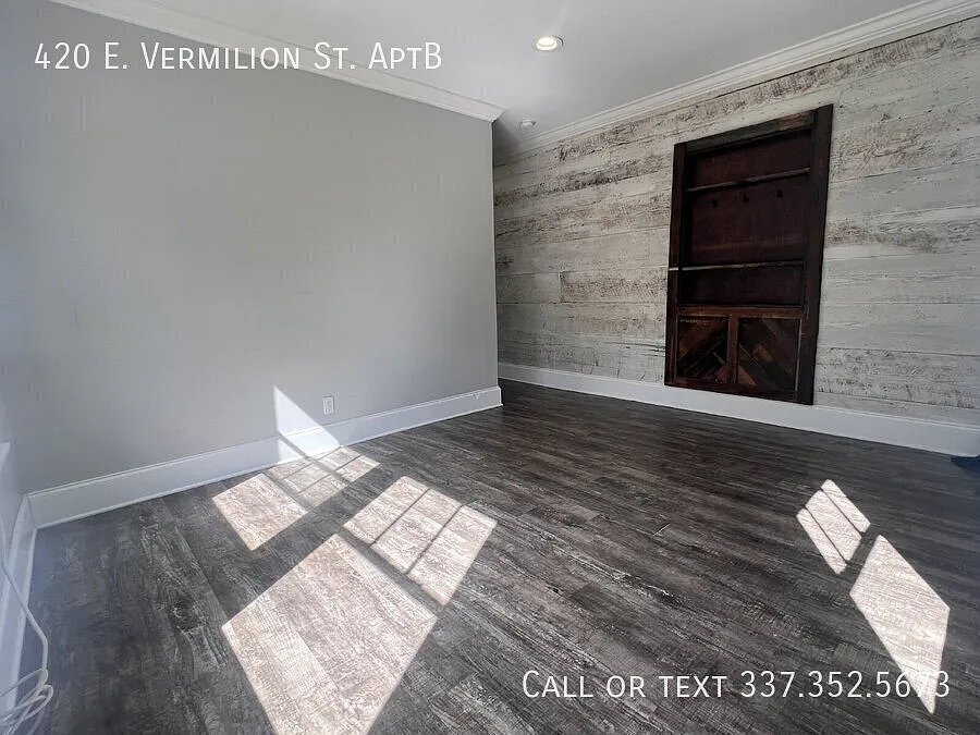 Modern Studio Apt B- Downtown Lafayette - Appliances Included! — Photo 3
