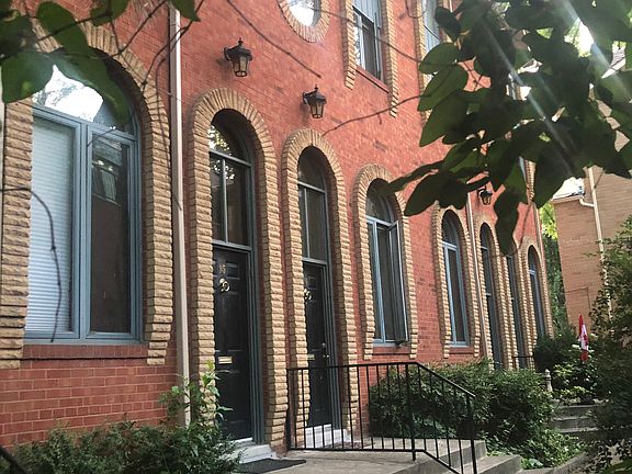 3rd image of 280 Sherbourne St #17