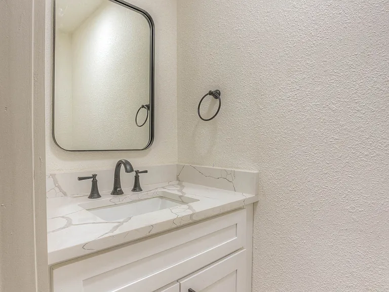 The Garden District Apartments — Photo 5