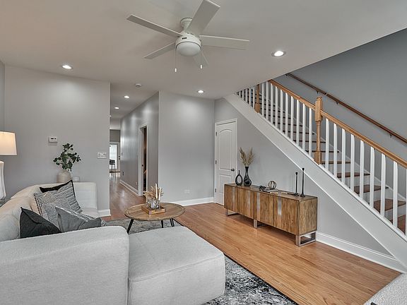 4th image of 1642 N Keeler Ave