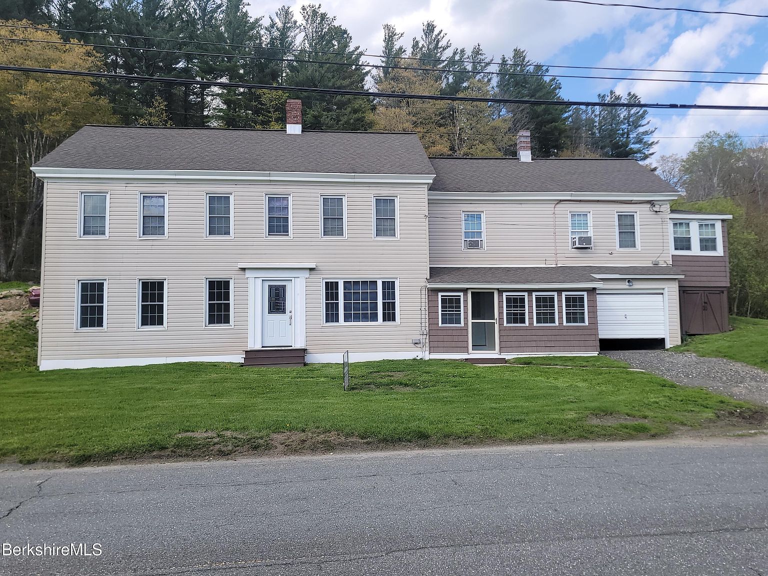 661 Main St, Hanson, MA 02341, MLS# 72747685