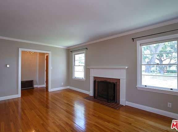 3rd image of 2738 Colby Ave