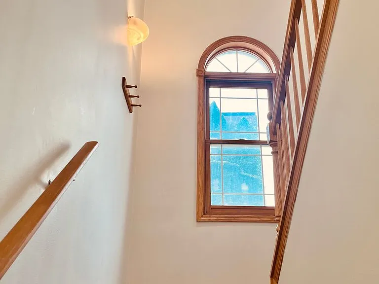 1336 W Huron St — Photo 12