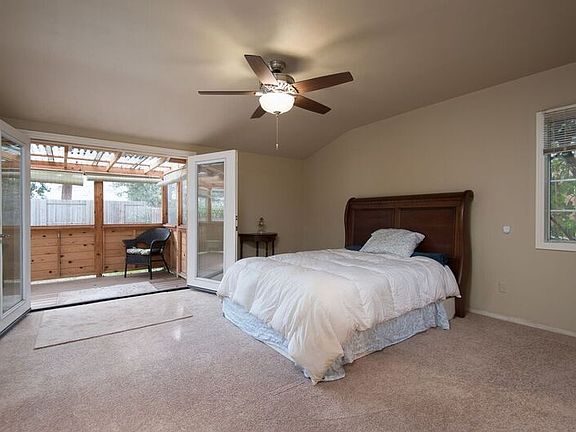 3rd image of 3360 Fair Oaks Blvd