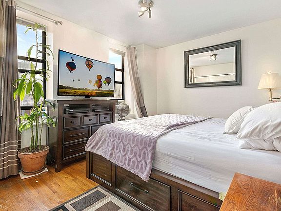 4th image of 579 Academy St APT 4E