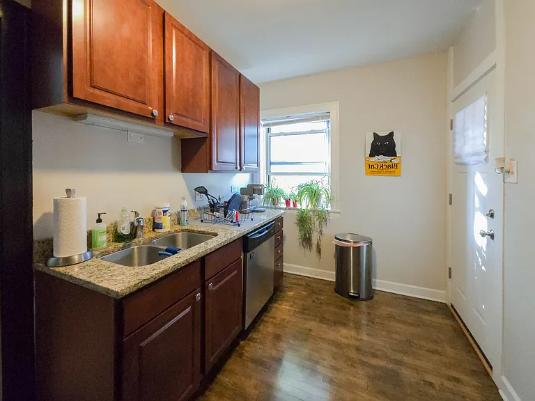 5073 N Wolcott Ave — Photo 25