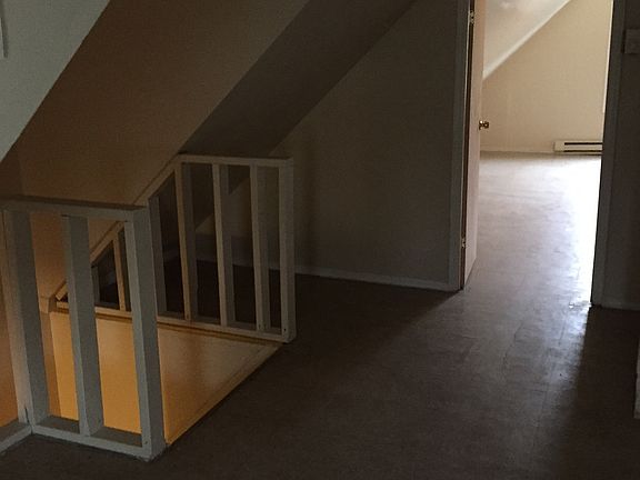 3rd floor bedroom and bonus room