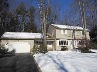 44 Lutheran Dr, Nashua, NH 03063