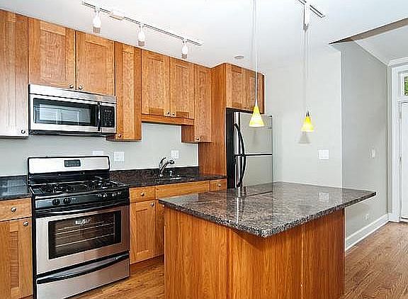 5th image of 4420 N Ashland Ave APT G