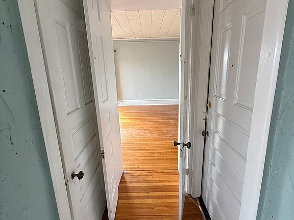 4th image of 617 Cherry St SE APT 2