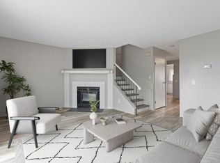 7172 S Coach Hill Rd SW #141, Calgary, AB T3H 1C8