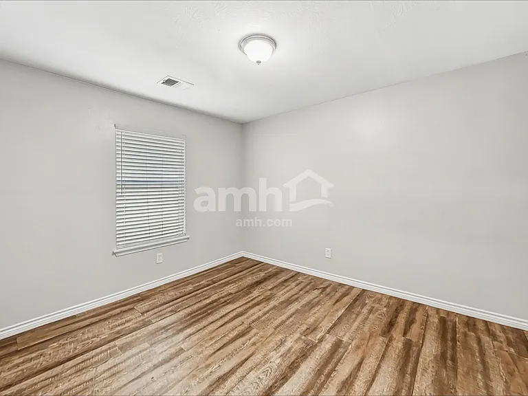 13211 Ambrosa Dr — Photo 14