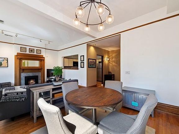 4th image of 4011 N Kenmore Ave APT 201F