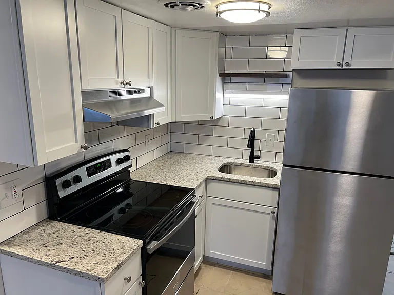 4192 Meramec St — Photo 9
