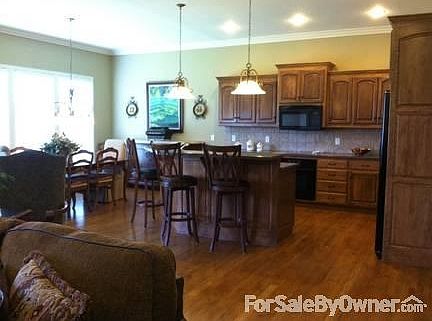 Kitchen/ Breakfast