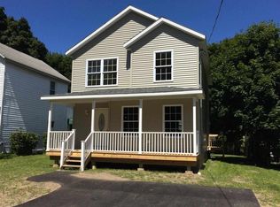 9 Walnut Rd, Mechanicville, NY 12118