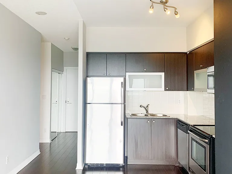 2015 Sheppard Ave E #LPH01 — Photo 5