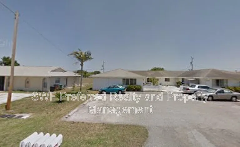 533 SE 6th Ave #1 — Photo 1