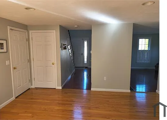7 Newbury Dr #7 — Photo 12