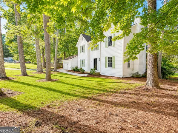 3135 Revere Cir, Snellville, GA 30039