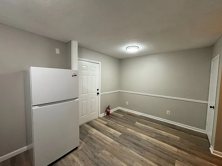 1263 Cedar Ave — Photo 18
