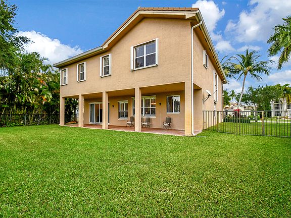 3rd image of 10749 Castle Oak Drive