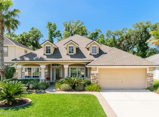 560 Summer Breeze Dr N, Jacksonville, FL 32218