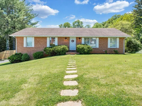 4434 Rosecrest Rd, Roanoke, VA 24018