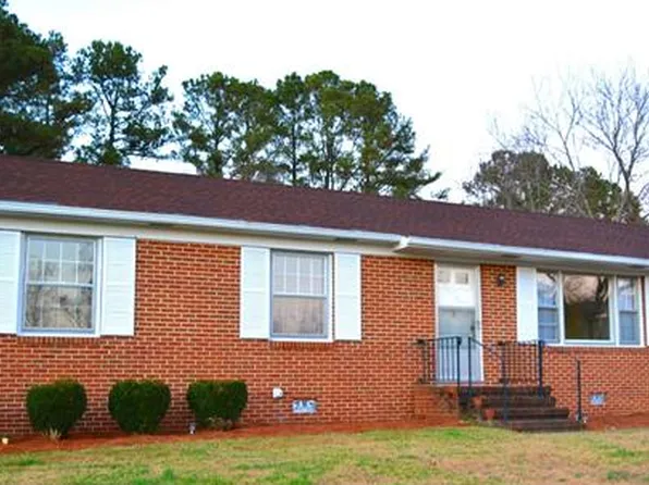 109 Shore Dr, Emporia, VA 23847