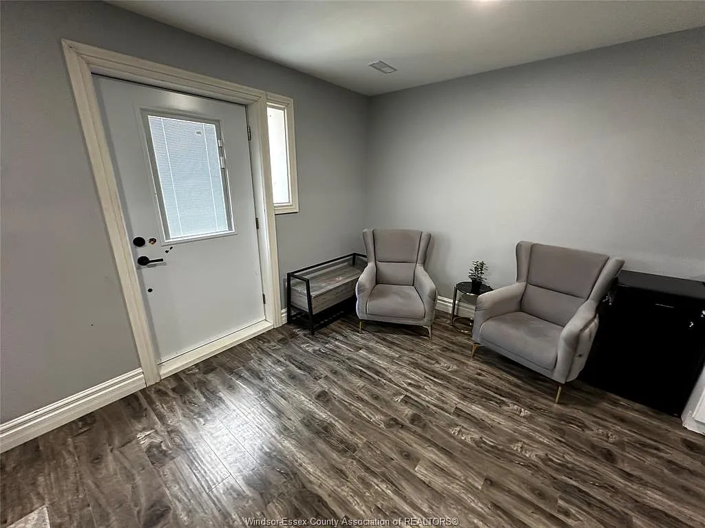 2 bed, $1,950 — Photo 2