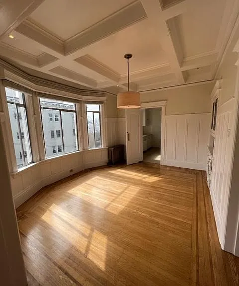 2405 Larkin St — Photo 13