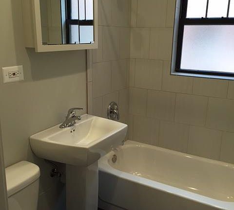 5th image of 511 W Cornelia Ave #107