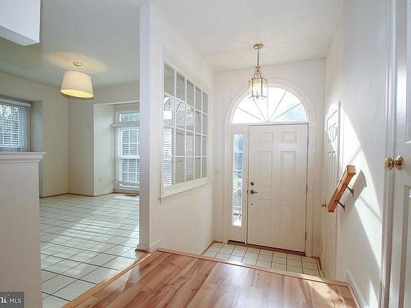 2nd image of 3900 Clares Ct