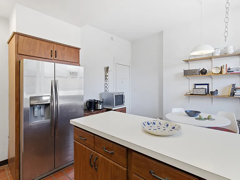 2001 Orrington Ave #2001 — Photo 11
