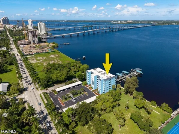 2711 1st St APT 304, Fort Myers, FL 33916