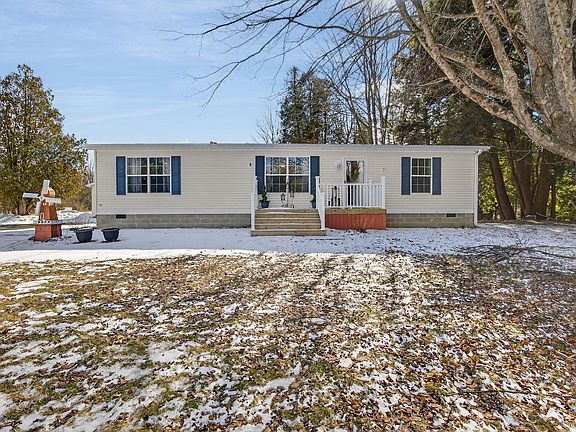 3rd image of 12459 Pierce Rd